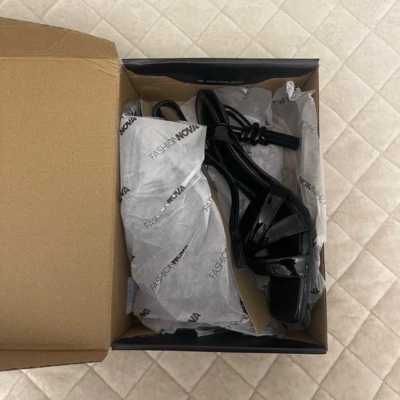 Fashion Nova Black Patent Leather Heels - Picture 7 of 7